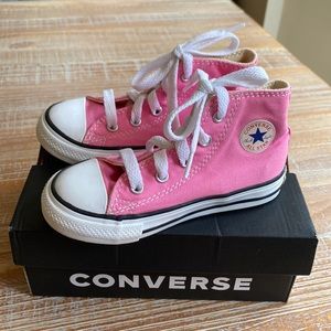 Brand new Converse Chuck Taylor pink Size 8